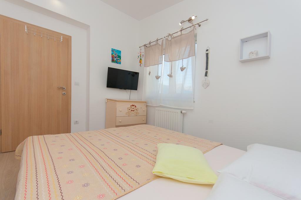 Apartment Lelas 오미스 외부 사진